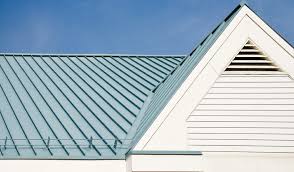 Comparing Local vs. National Companies for Roofing: Pros and Cons