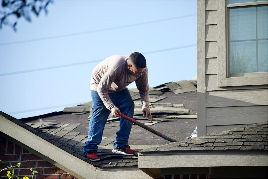 Right Contractor for Your Slate Roof Repair Needs