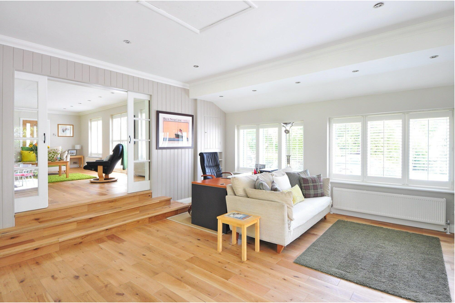 How to Choose the Right Hardwood Floor Finish for Your Home