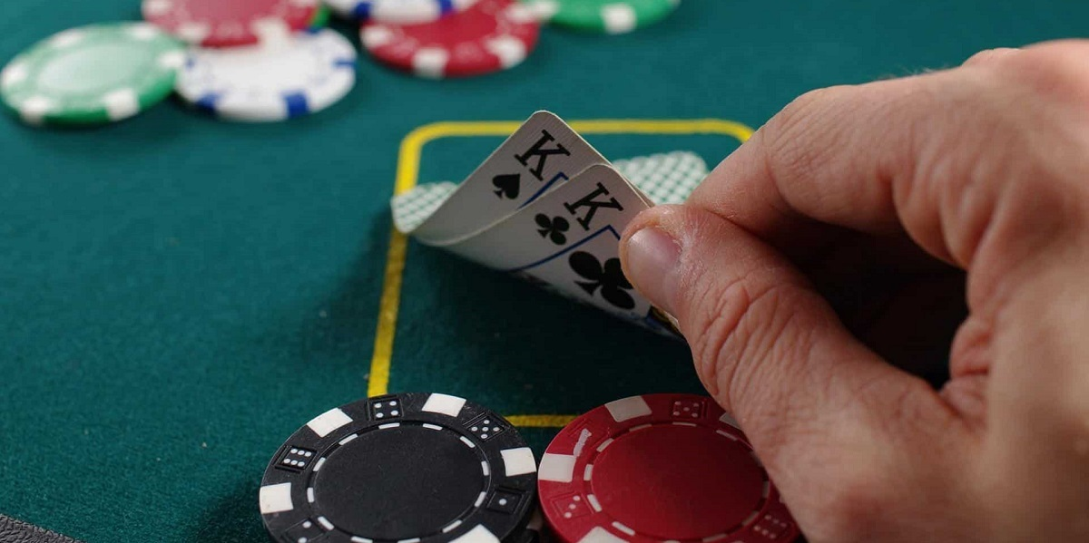 The Best Strategies for Playing Online Poker Tournaments