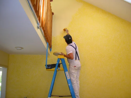 Signs It’s Time to Call Professional Painters for Your Home in Florence